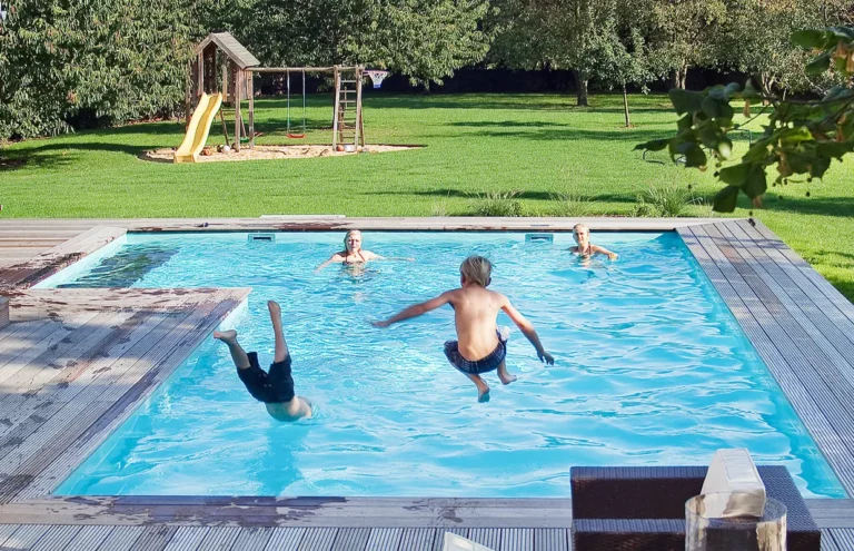 STYROPOOL® - Schwimmbecken aus Steinen gemauert